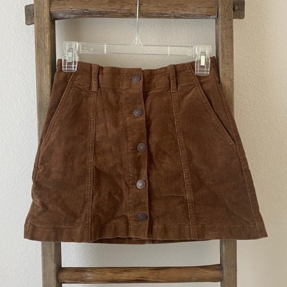 Button down corduroy brown skit - Picture 1 of 3